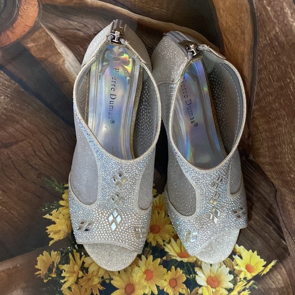 GUC Pierre Dumas Formal Heels - Picture 3 of 7